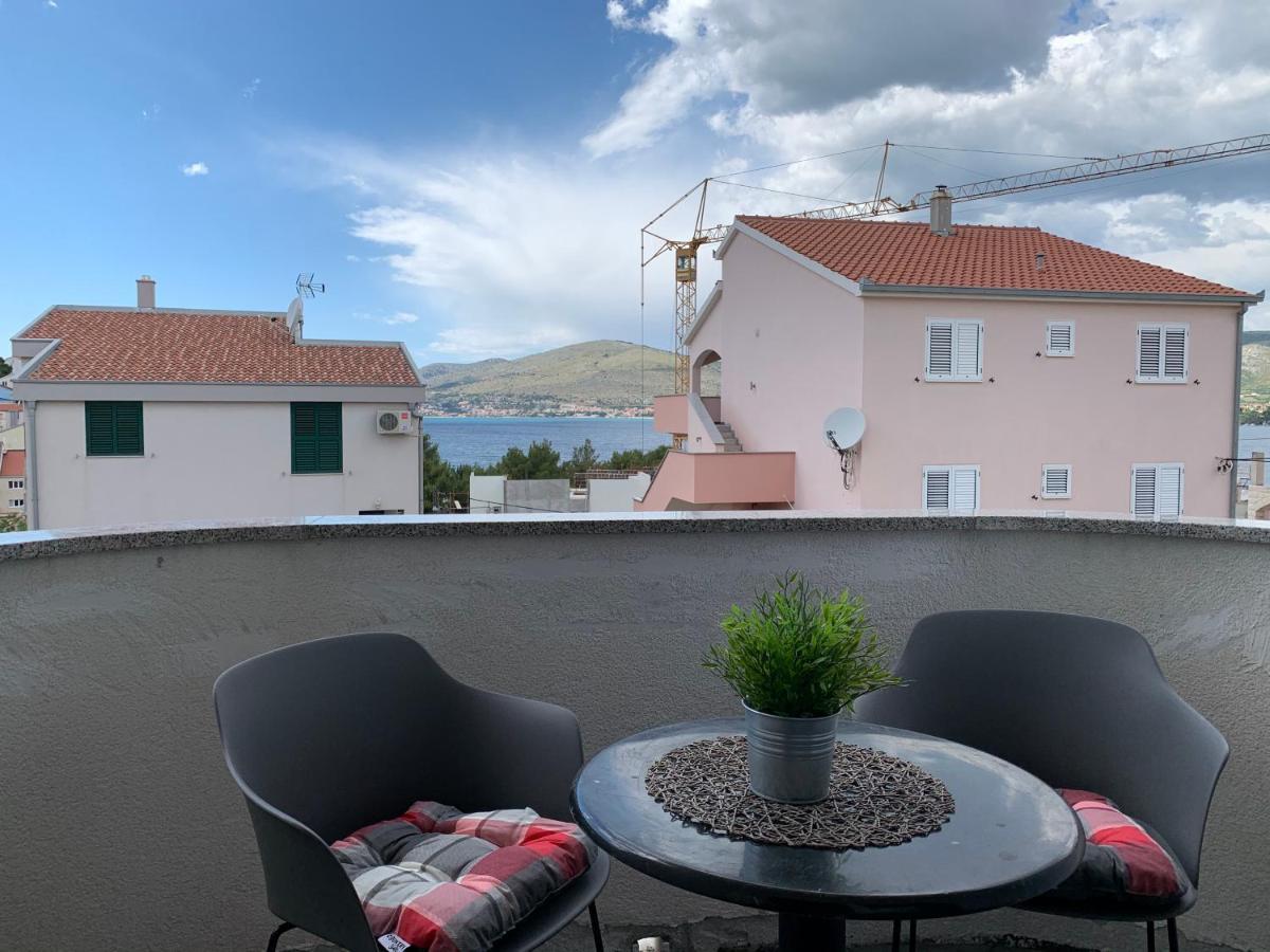 Apartments Luce Trogir Exteriör bild