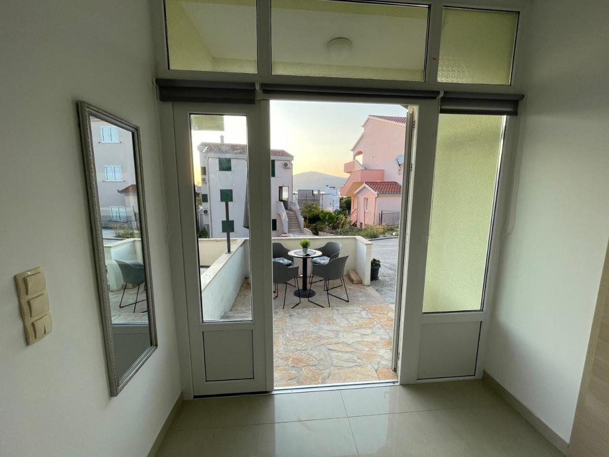 Apartments Luce Trogir Exteriör bild