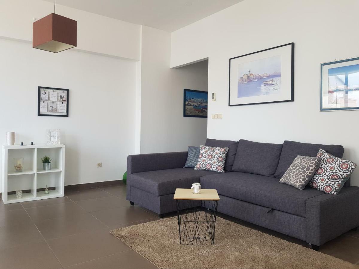 Apartments Luce Trogir Exteriör bild